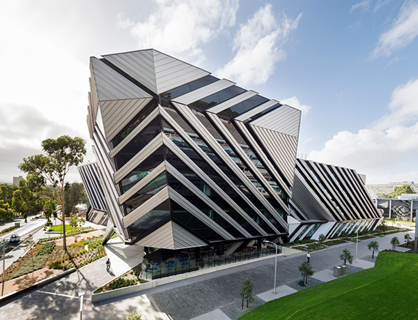 đai học &uacute;c monash 